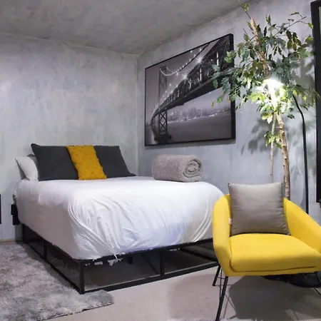 Villa St George Family Getaway With Fire Pit, Ping Pong And Pet-Friendly Amenities